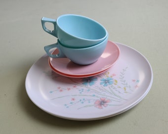 Vintage Imperial Ware Speckled Melmac Pastel Melamine Turquoise Pink Yellow White Set of 4 Tea Cups & Saucers Midcentury 1950's