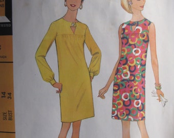 Vintage 1967 Women's Easy Keyhole Dress Pattern - McCall's 9045 - Size 14, Bust 34