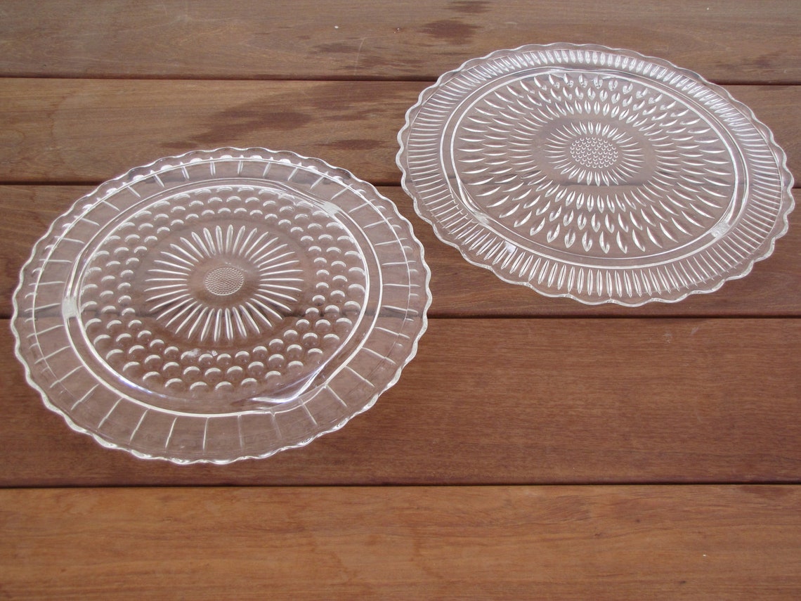 Vintage Clear Glass Footed Cake Plates / Serving Plates / | Etsy