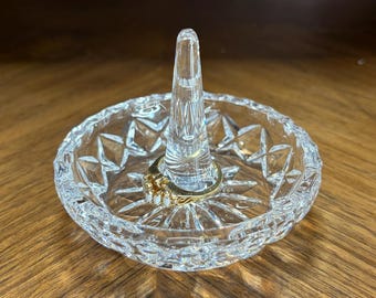 Vintage Clear Cut Glass Ring Holder – Starburst Crystal Jewelry Stand Dish
