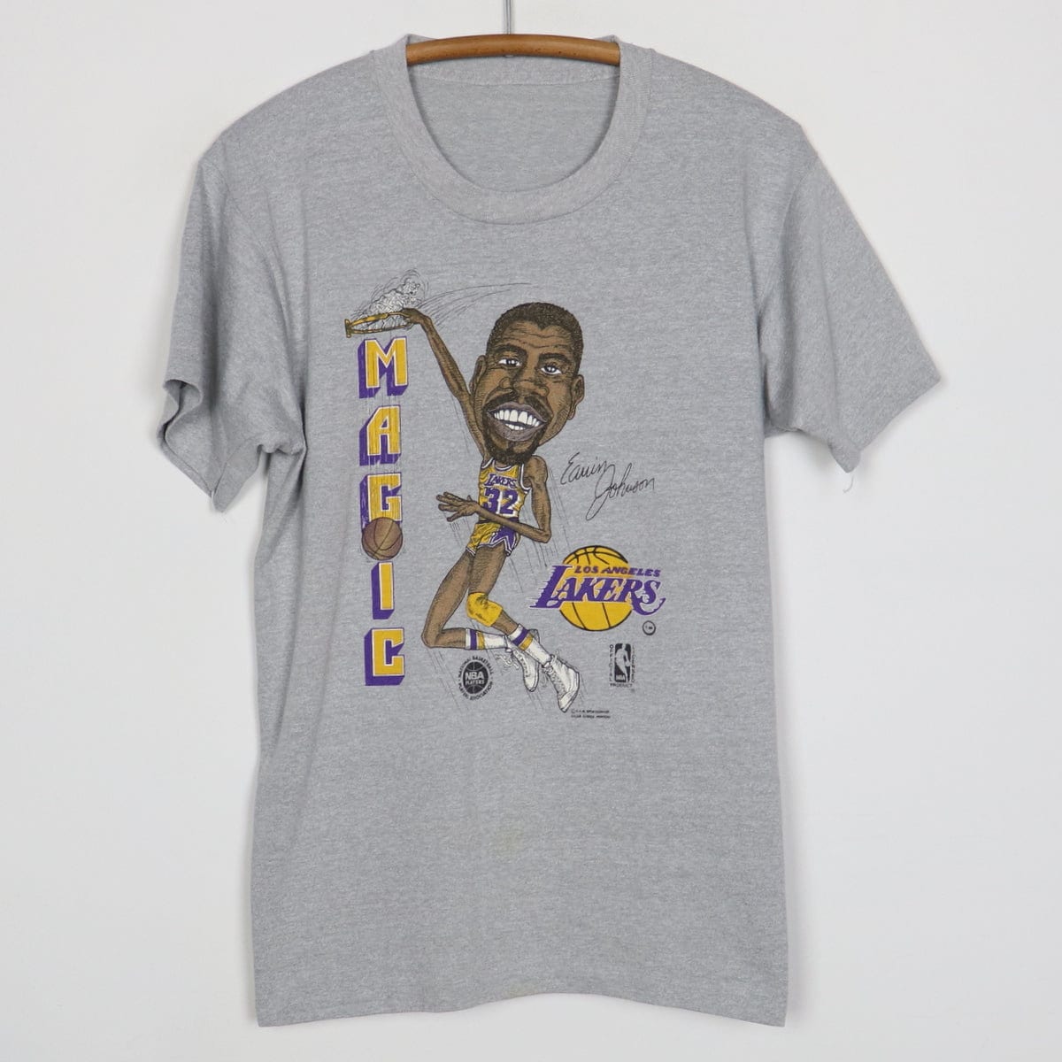 Made this Kobe vintage-inspired tee and 90s-style Nike/Eastbay poster to go  along with it. Hope you guys appreciate it. RIP Mamba. : r/KobeBryant24
