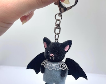 Portachiavi Baby Bat - Statuetta personalizzata Baby Bat di Sylvanian Families - Accessorio Kawaii e regalo unico