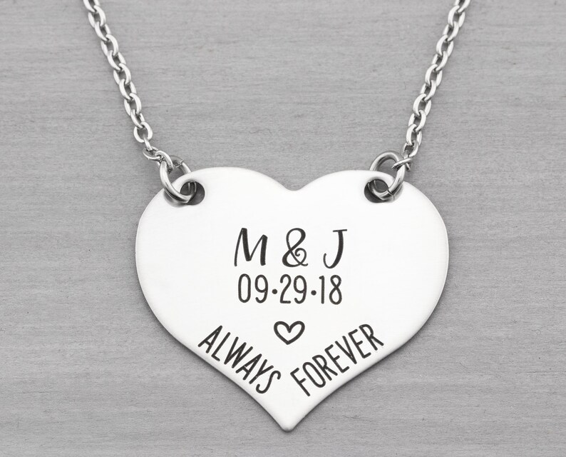 jewelry for girlfriend anniversary