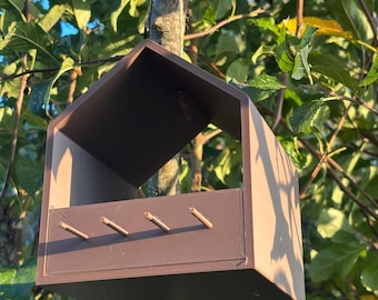 3D printing file for a modern hanging bird feeder in the shape of a house / 3D printing file for a modern hanging bird feeder