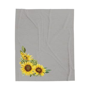 Sunflower Velveteen Plush Blanket, Cozy Blanket for Home, Gift for Her, Plant Lover Decor, Fall Blanket, Soft Throw for Any Occasion
