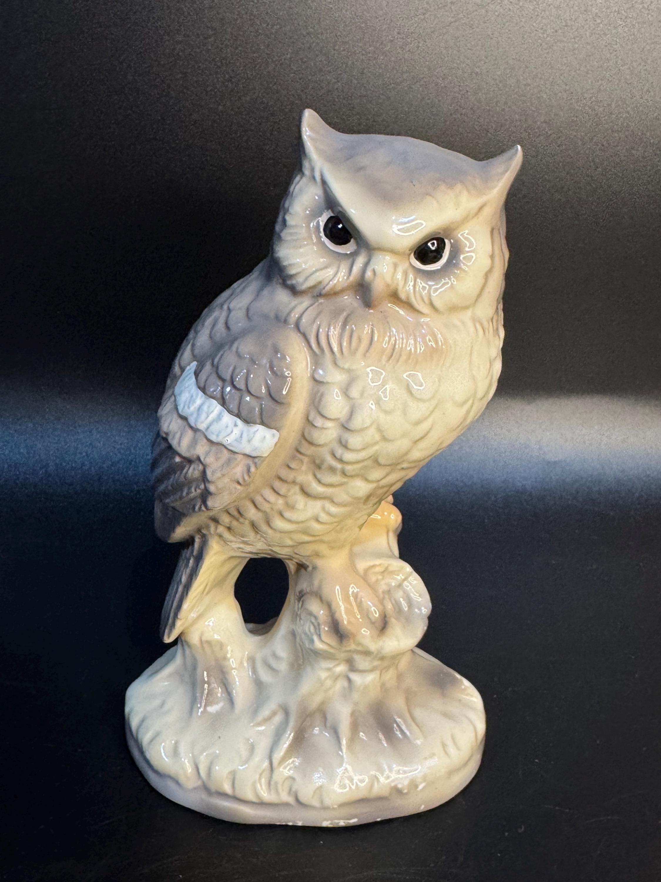 Sweet Vintage Perched Owl, 7”t