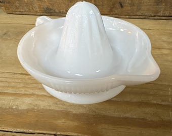 Vintage Large Milkglass Citrus Reamer/Juicer with Fingerloop