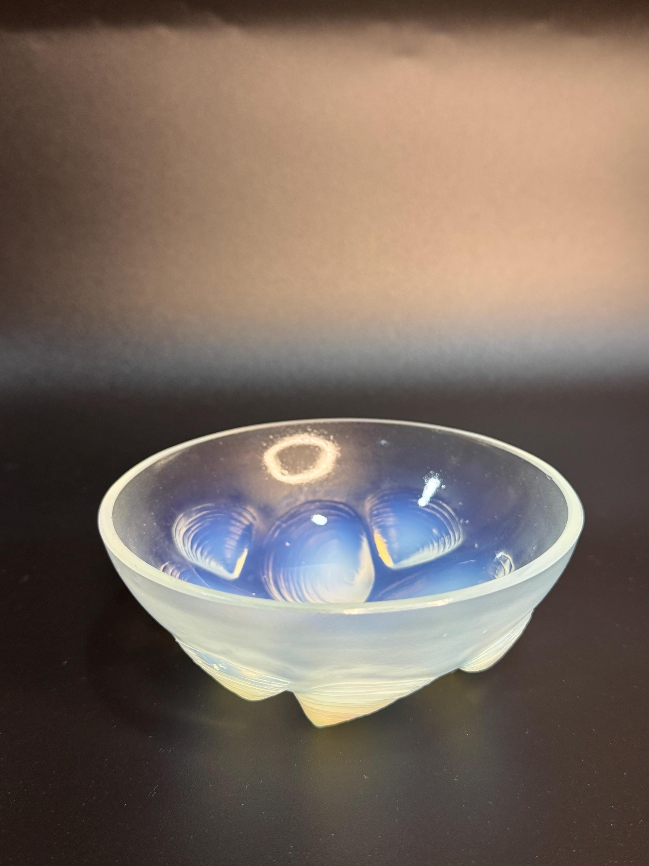 Original Sabino Paris Opalescent Crystal Oyster Shells Art Glass