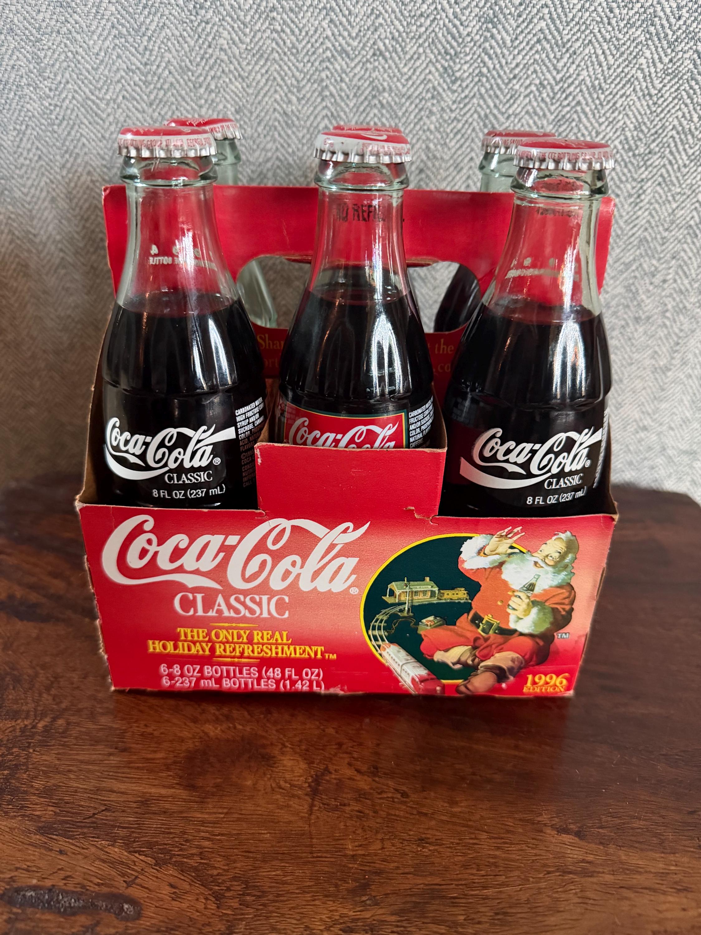 ☆ Coca-Cola Bottle Trailer　　　　　　【特典会員限定】 Coca-cola Santa 1996 Edition Carrier W/ 6 Bottles (2 Happy Holiday