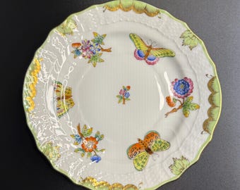 Herend Hungarian Numbered China (Queen Victoria (Green Border) Bread & Butter Plate, Stamped 1515, 6-1/8” diameter