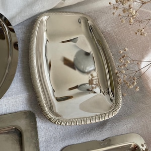 Plateau rectangulaire vintage plaqué argent, vide-poches à bijoux de toilette italien (22 x 13,5 cm)