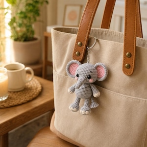 Wzór na breloczek ze słoniem amigurumi, zawieszka na torebkę ze zwierzątkiem (PDF)