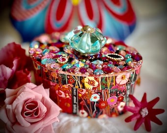 Bedazzled oval trinket/gift Bling Box