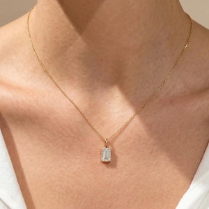 18K Gold Emerald Cut Lab Grown Diamond Necklace | 0.3–2.0ct Solitaire Pendant | IGI Certified | Minimal Fine Jewelry Gift