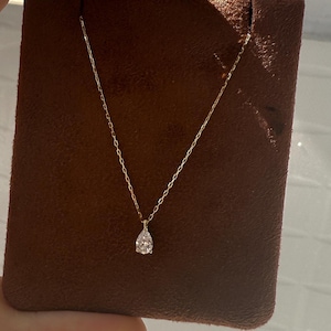 0.8mm 18K yellow gold chain with 0.3ct pendant