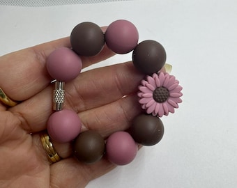 Dusty Rose Daisy Cup Charm: Silicone Tumbler Charm