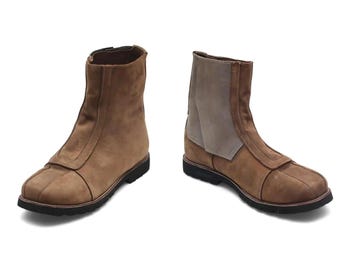 Mandalorianische inspirierte benutzerdefinierte Mando Stiefel - Star Wars Mandalorian braune Wildleder handgefertigte Cosplay Stiefel.