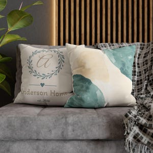 Funda de cojín personalizada de doble cara, cojín con nombre familiar personalizado, cojín abstracto neutro, decoración moderna para interiores, regalo de inauguración de casa
