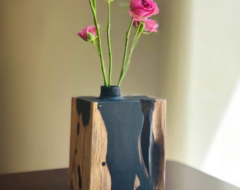 Solid Wood Bud Vase: Exquisite Natural Grain of African Blackwood (Dalbergia Melanoxylon)
