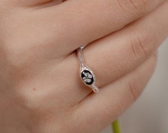 Real Pressed Flower Ring: Lace Flower with Black Onyx and Sterling Silver Band