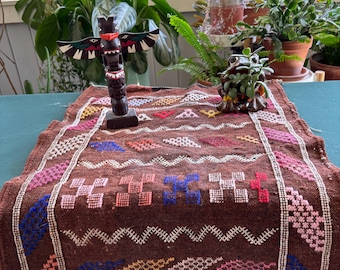 Handmade Moroccan Berber Kilim Rug Runner: Small Area Rug (19" x 38")