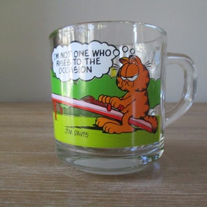 Taza de cristal coleccionable de McDonald&#39;s con la imagen de Garfield de la época