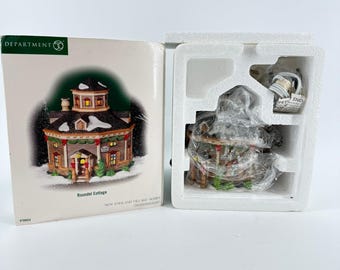Dept 56 Roundel Cottage New England Village Series Brown Snow Decor 799924 Box
