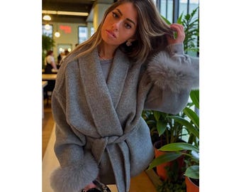 Manteau portefeuille en laine mélangée avec ceinture et poignets en fourrure | Manteaux d'hiver élégants