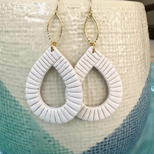 Handmade Ribbed White Clay Earrings: Beachy Island Style