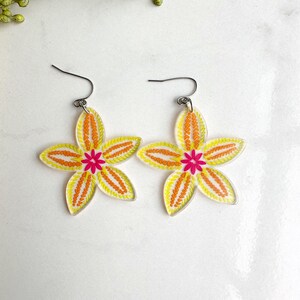 Floral Acrylic Dangle, Flower Earrings, Spring Flower Earrings, Modern Flower Earrings
