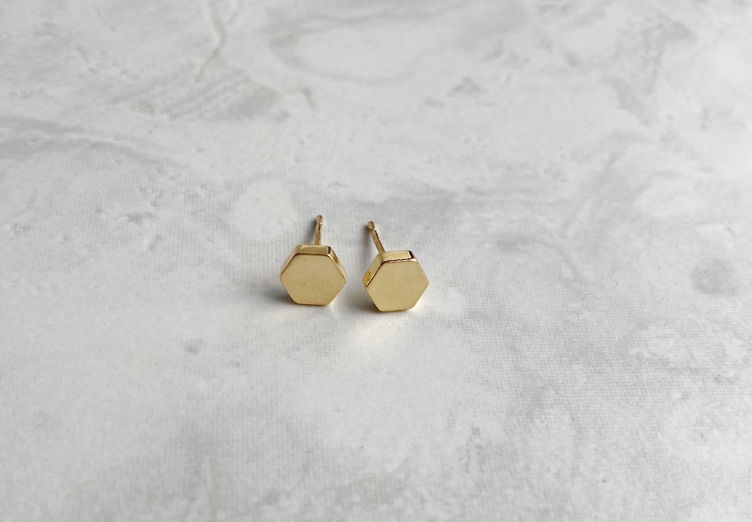 Gold hexagon stud earrings deals