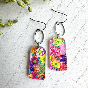 Floral Acryl baumeln, Muttertag Ohrring, Blumen Ohrringe, Wildblumen Ohrringe, Tropische Ohrringe, Strand Ohrringe