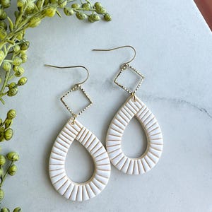 Handmade Ribbed White Clay Earrings: Beachy Island Style