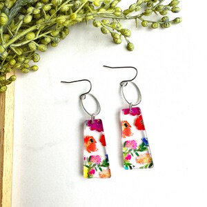 Floral Acrylic Dangle, Mother’s Day Earring, flower earrings, Wildflower Earrings