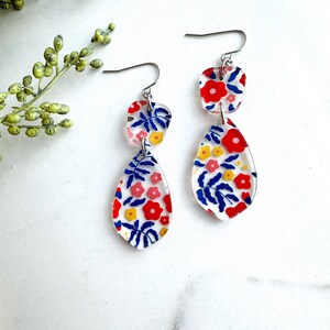 Floral Acrylic Dangle, Flower Earrings, Spring Flower Earrings, Modern Flower Earrings