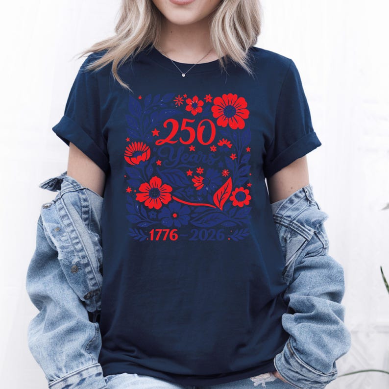Floral USA 250 Shirt, 1776 2026 Patriotic Shirt, America 250th Anniversary Tee, Vintage USA Shirt, Fourth of July Shirt, Coquette Patriotic zdjęcie 4