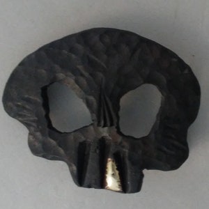 Skull Belt Buckle -Iron- Hand Forged on an Anvil in the Rocky Mountains - "Jolly Roger"  33.00 Fun Gift