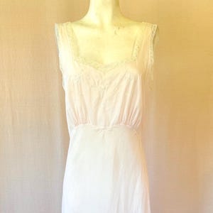 Vintage Negligee by Dwalyne 1950s  Cotton Nightgown Pink and White Lace Long Maxi 35 Bust M