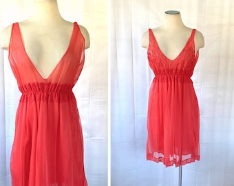 Vintage rouge corail nuisette chemise de nuit des années 1960 des années 1970 34 36 robe de nuit courte taille empire en dentelle semi-transparente vintage