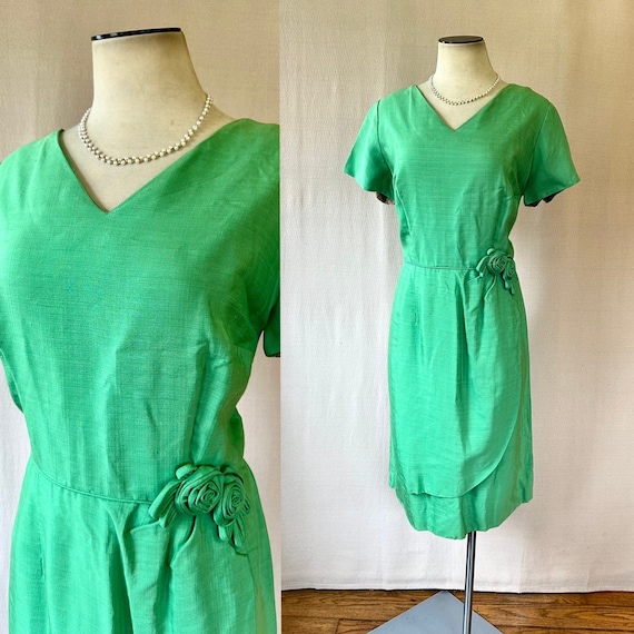 chinese dress ladies 1940s Taupe Linen Dress with Florettes | Size L