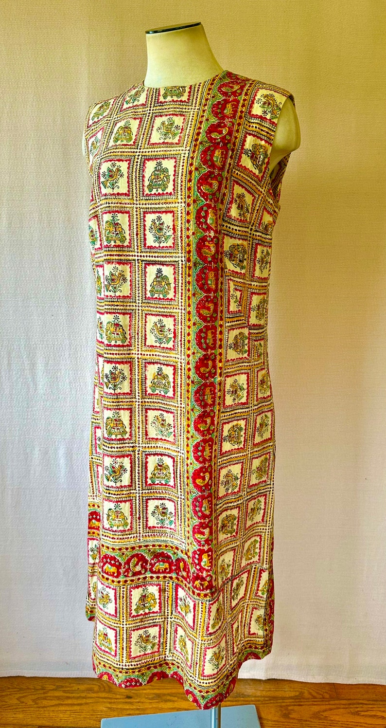 Vintage Ethnic Dress 1960s Indian Print Elephants Birds Summer Shift 38 Bust Medium Large Beige Red Green Yellow image 5