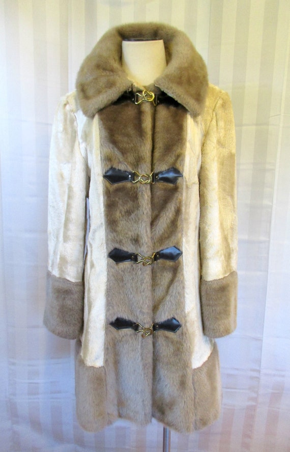 Vintage 1960s 1970s Coat Mod Faux Fur Beige Taupe… - image 2