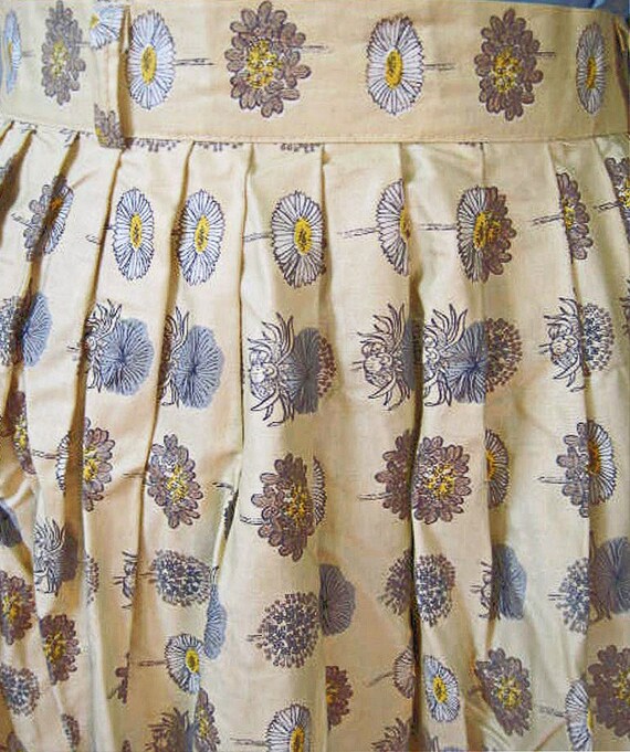 Vintage Skirt Full Circle Style 1950s 1960s Butte… - image 3