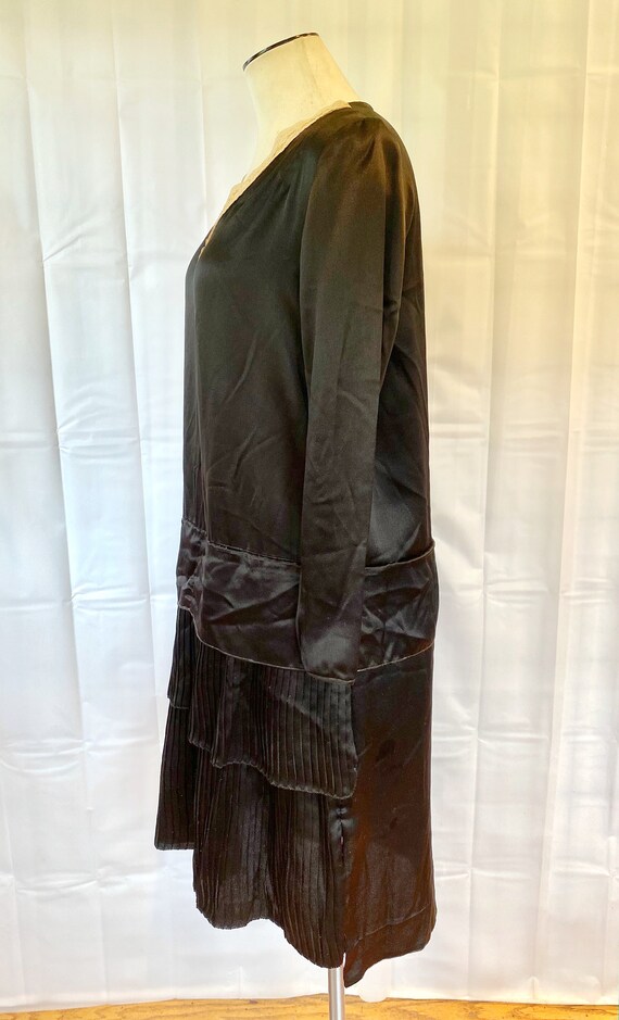 Vintage 1920s 1930s Black Silk Dress Beige Lace Art D… - Gem