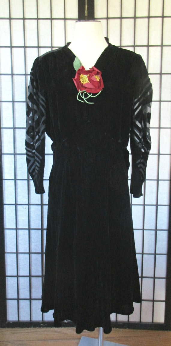 Vintage 1930s Dress Black Silk Velvet Burnout Art… - image 2