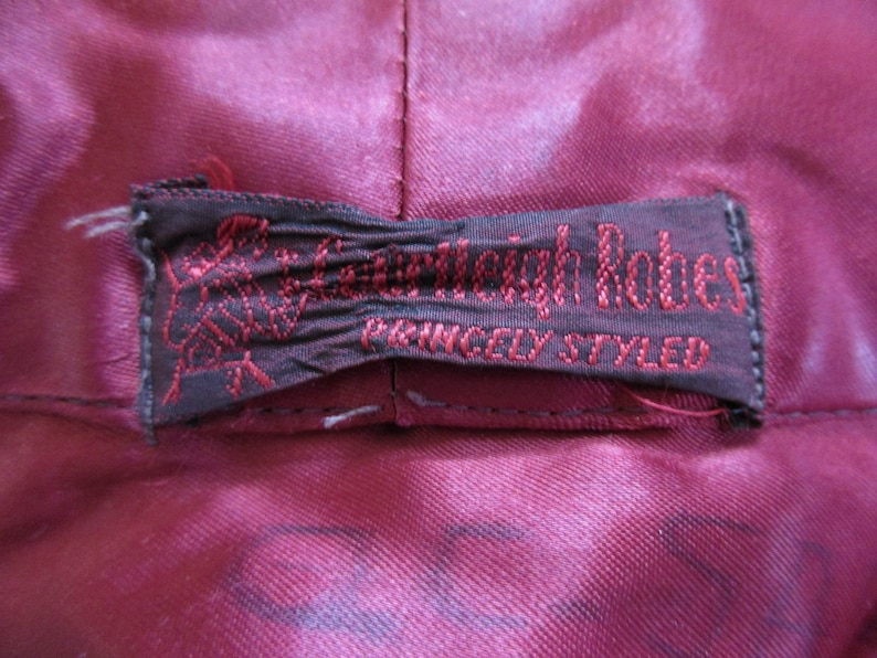 Vintage 1930s 1940s Dressing Robe by Courtleigh Robes Men/'s Satin Loungewear Burgundy Maroon 48 Chest M Medium L Large