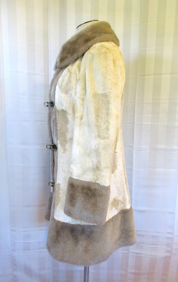 Vintage 1960s 1970s Coat Mod Faux Fur Beige Taupe… - image 4