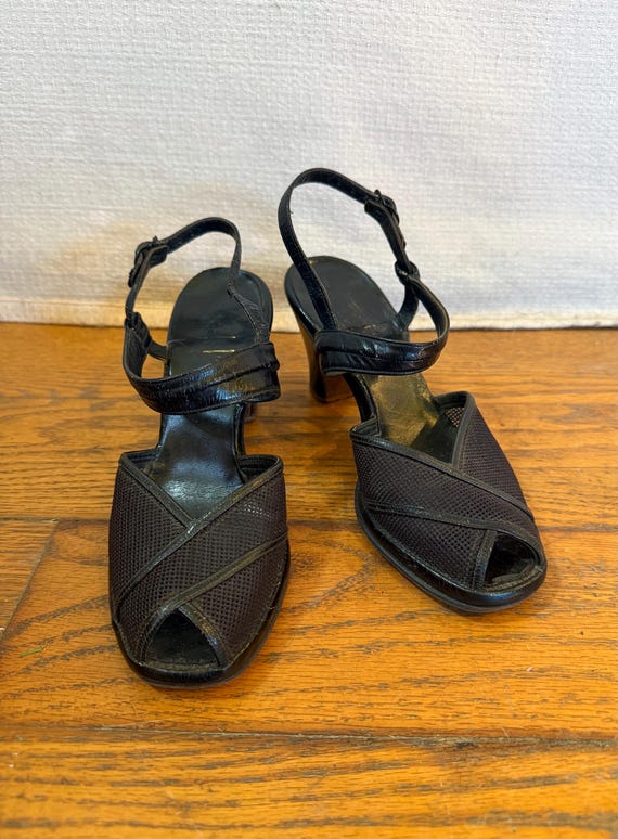 Vintage 1940s 1950s Shoes Pumps Black Woven Mesh and Leather 6 M Peep Toe Slingback Shoe Womens Sandals