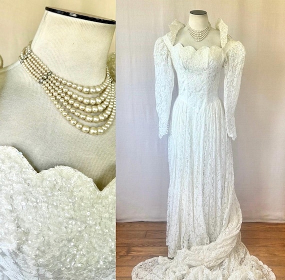 Vintage Wedding Dress 1940s 1950s Ivory Floral Lace and Satin Gown