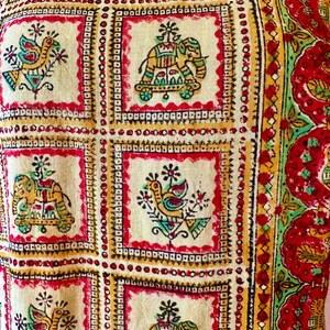 Vintage Ethnic Dress 1960s Indian Print Elephants Birds Summer Shift 38 Bust Medium Large Beige Red Green Yellow image 3